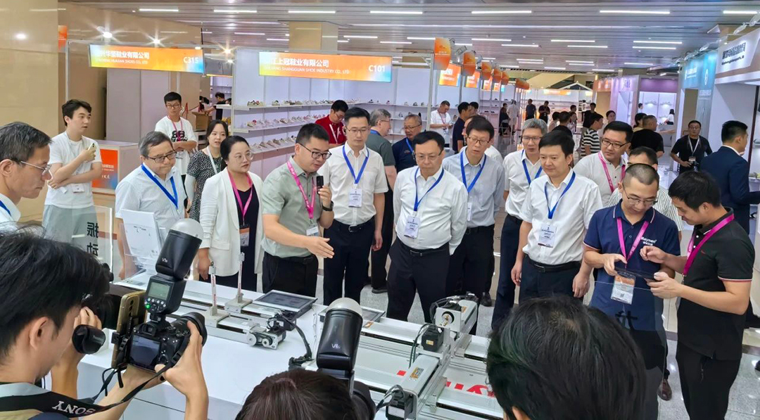 諸暨襪博會精彩回顧 | 睿能以智能科技引領針織產(chǎn)業(yè)新未來(圖2) 諸暨襪博會精彩回顧 | 睿能以智能科技引領針織產(chǎn)業(yè)新未來(圖2)